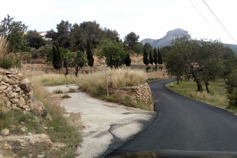 Parcela con vistas a la montaña Sierra de Bernia!